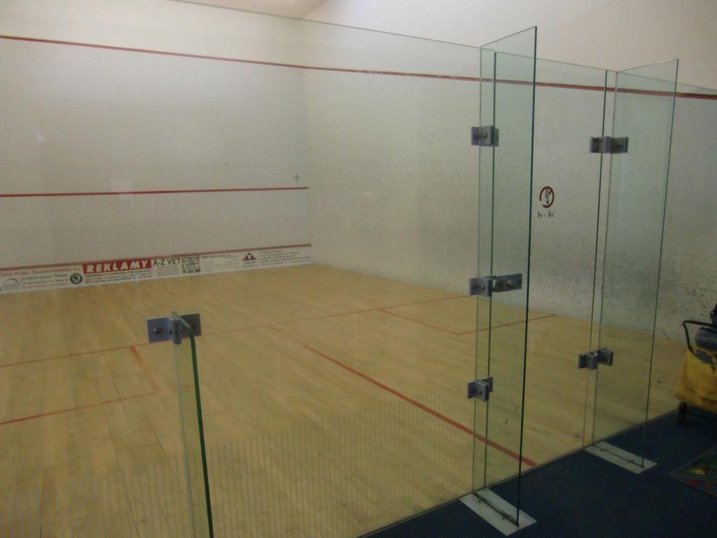 Squash Penzion Hajek Praag Buitenkant foto